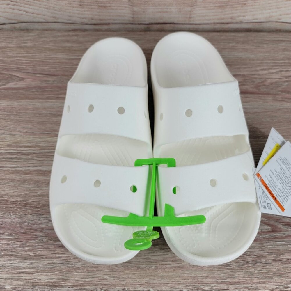 NEW Crocs Classic V2 Slides Sandals Men's Size 13 All White Comfort Water Shoes - Picture 4 of 7